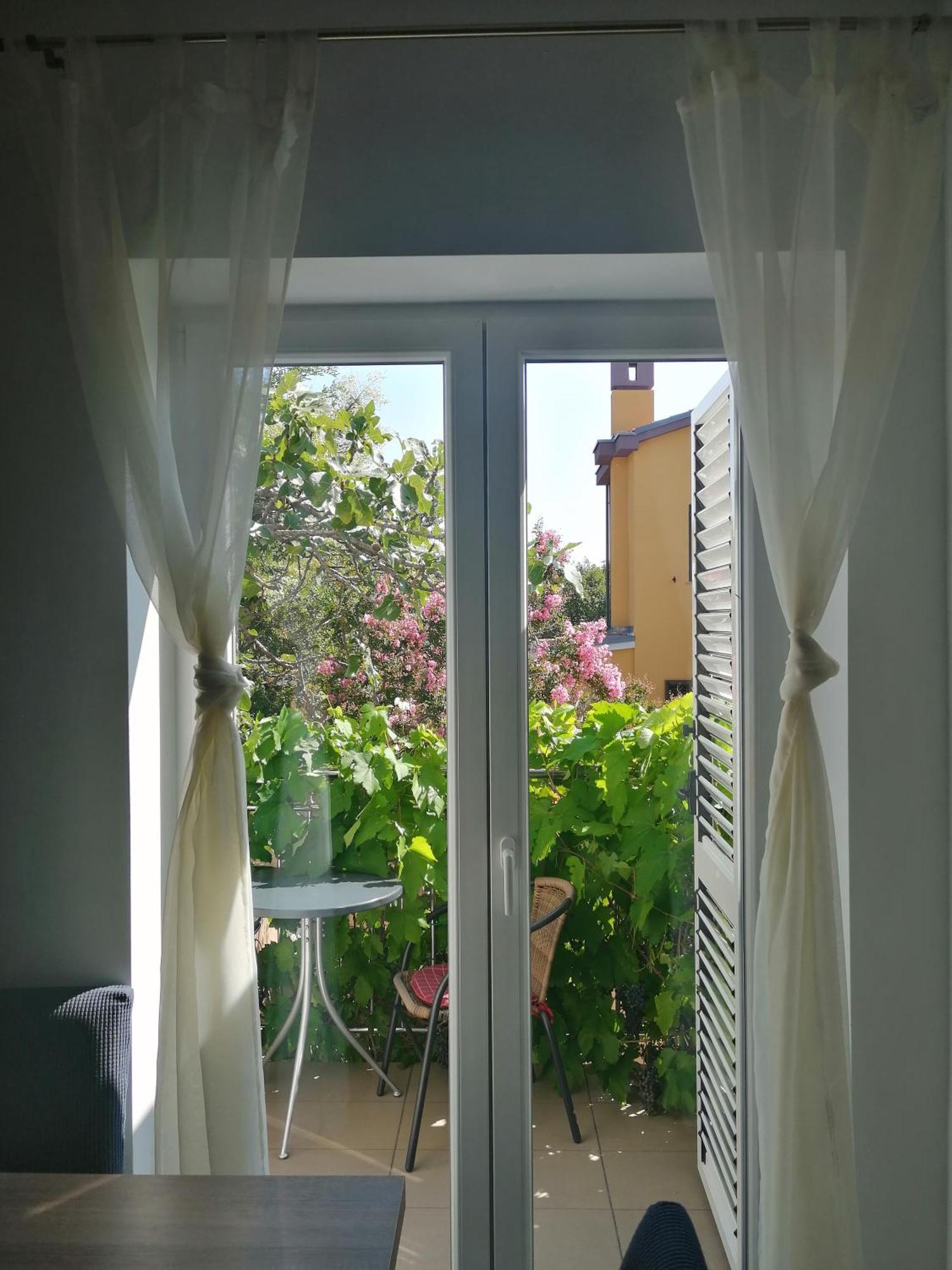 Apartmani Nada Klenovica Camera foto