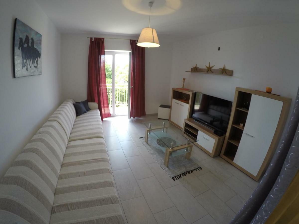 Apartmani Nada Klenovica Esterno foto