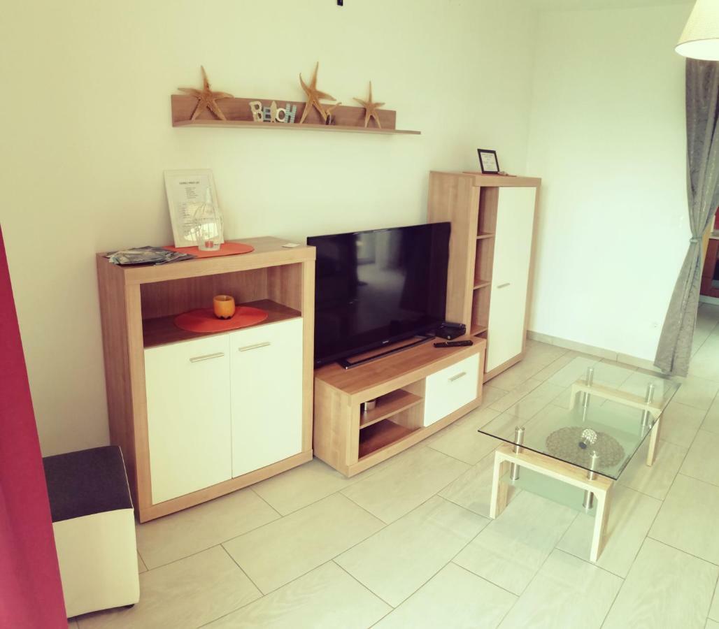 Apartmani Nada Klenovica Esterno foto