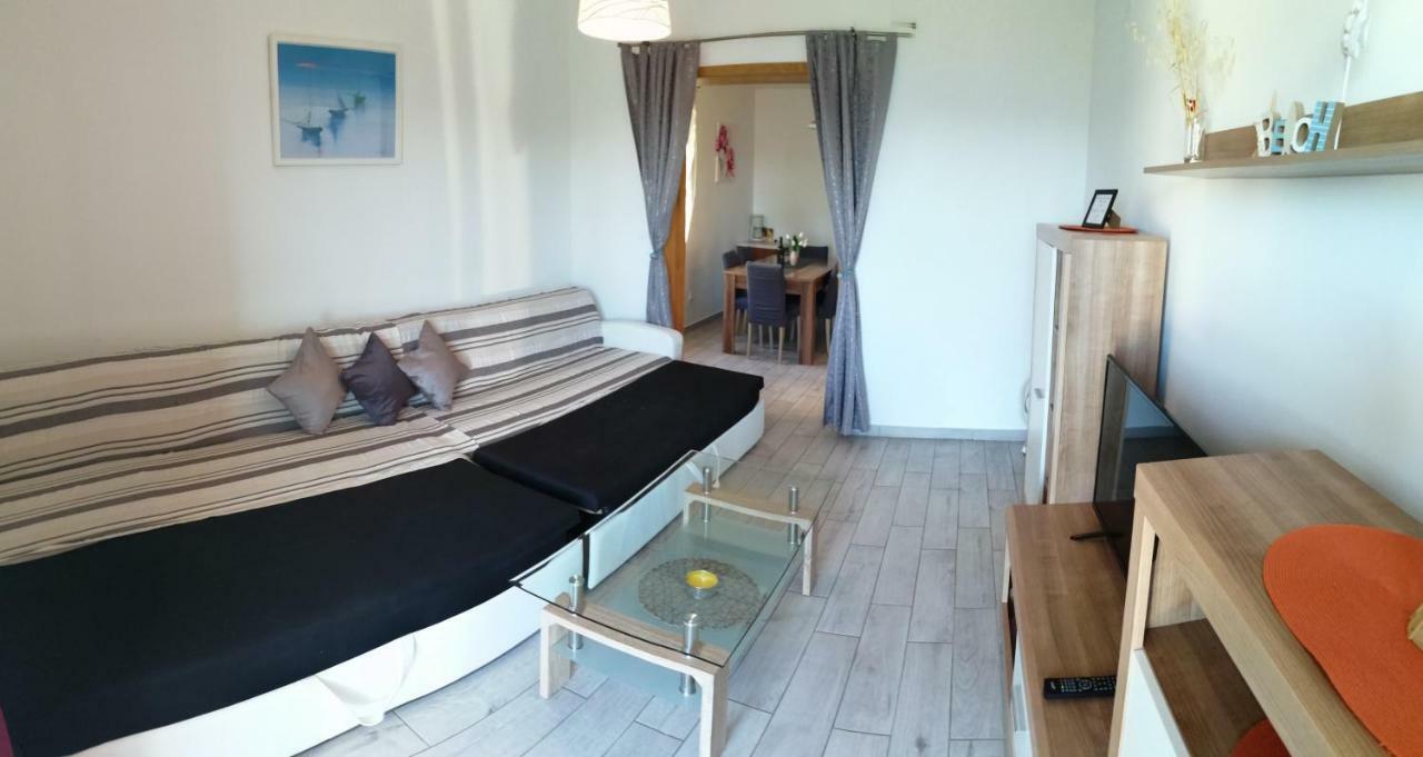 Apartmani Nada Klenovica Esterno foto