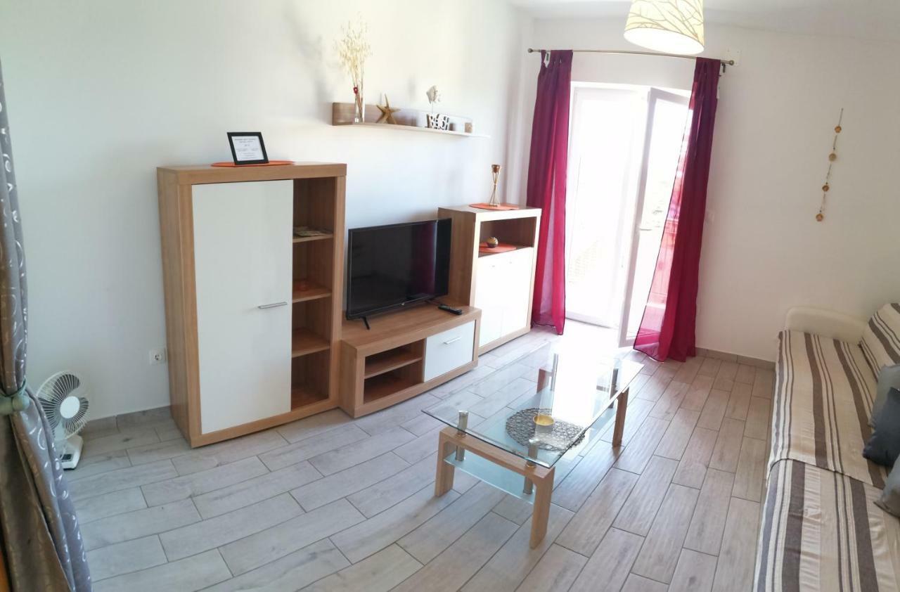 Apartmani Nada Klenovica Esterno foto