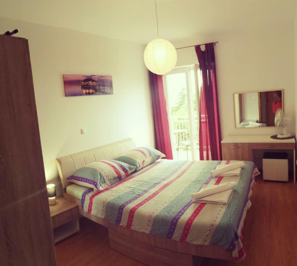 Apartmani Nada Klenovica Esterno foto