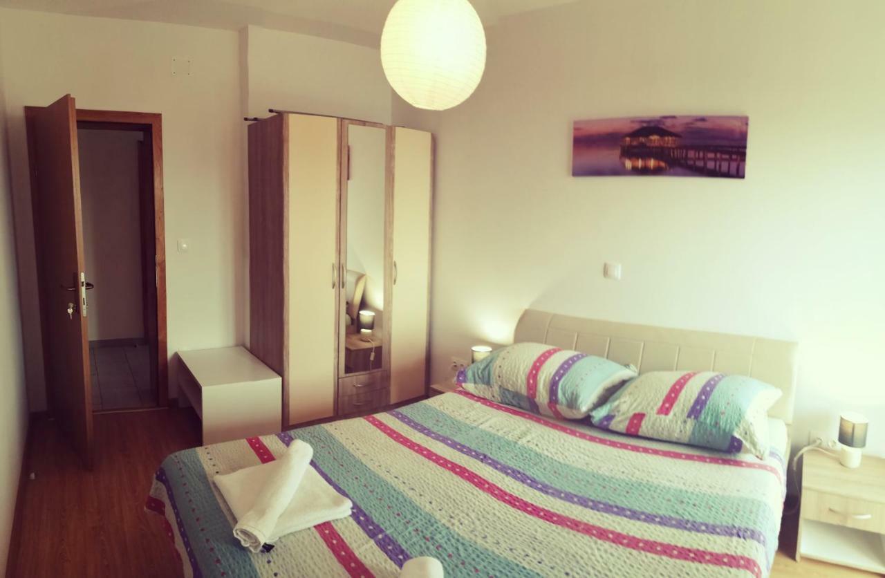 Apartmani Nada Klenovica Esterno foto